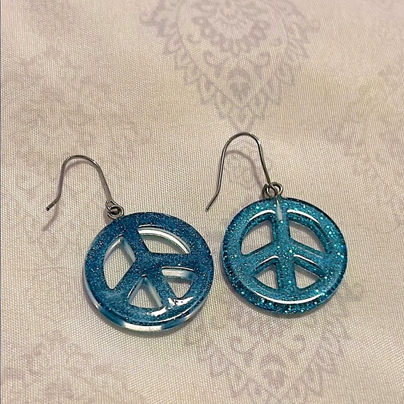Y2K BLUE GLITTER PEACE SIGN EARRINGS - Picture 2 of 2